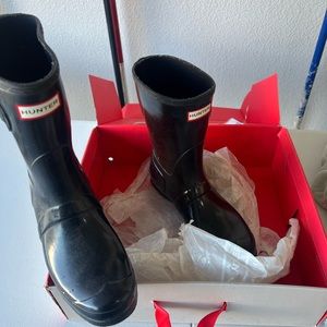 Hunter org short gloss black with socks and cleaner